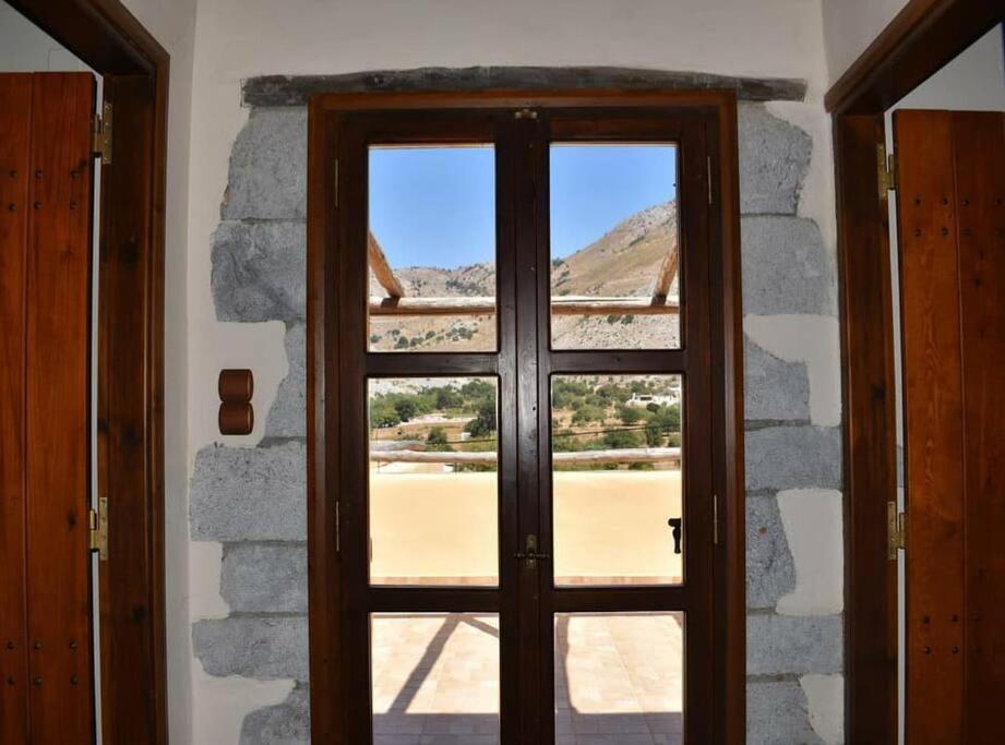 Traditional Villa With Pool In Sfakia Imbros Exterior photo